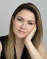Dra. Larissa Valentina Amorim Zanato — CRM-GO 9432 · RQE 7311/7320
